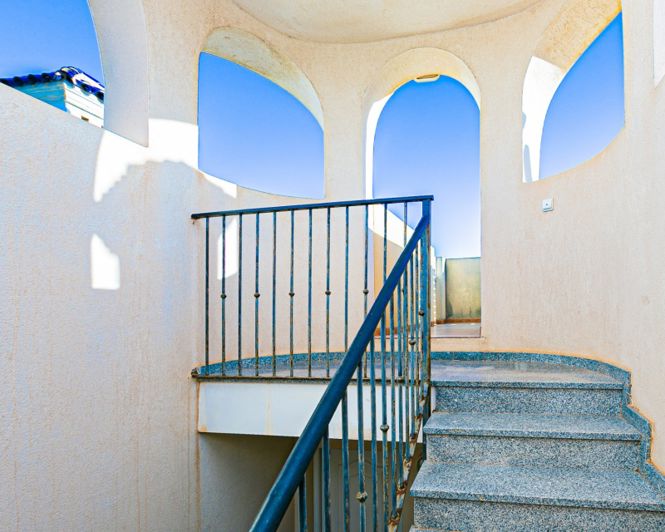 Image No.47-2 Bed Apartment for sale