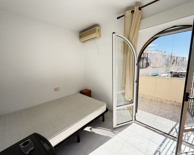 Image No.10-2 Bed Townhouse for sale