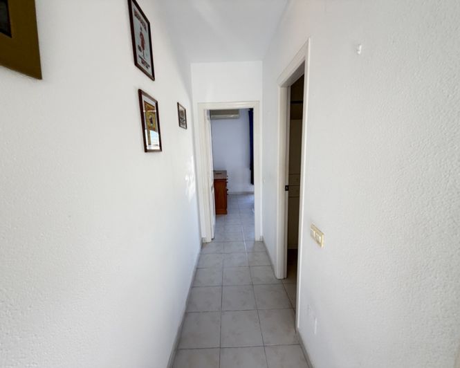 Image No.15-2 Bed Townhouse for sale