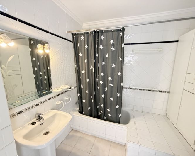 Image No.18-2 Bed Townhouse for sale