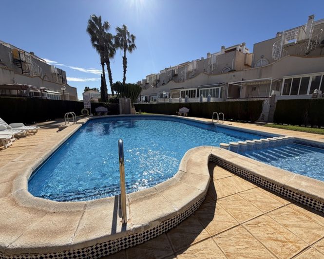 Image No.23-2 Bed Townhouse for sale