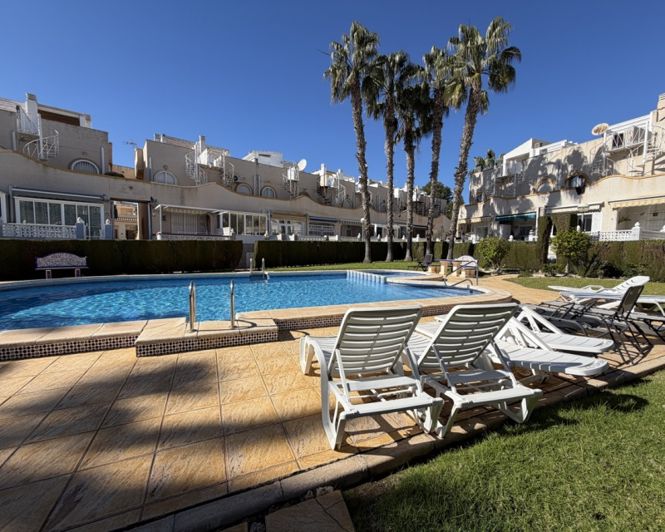 Image No.24-2 Bed Townhouse for sale