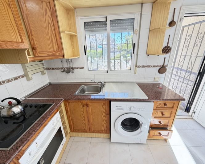 Image No.6-2 Bed Townhouse for sale