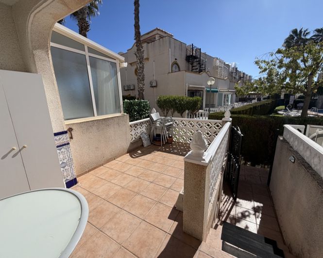 Image No.9-2 Bed Townhouse for sale