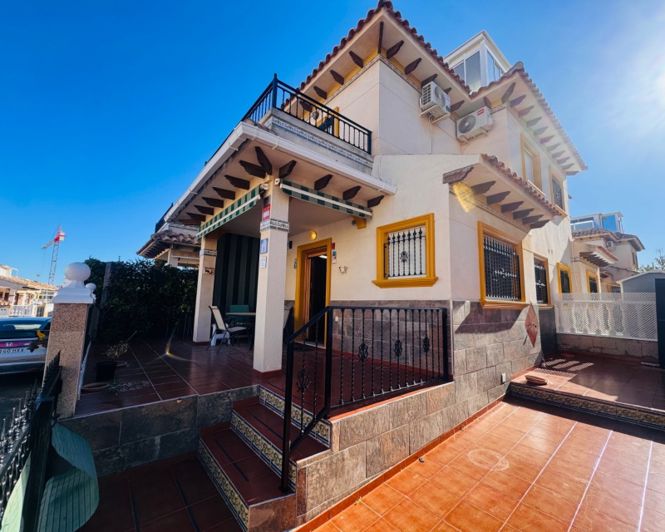 Image No.10-2 Bed Villa for sale