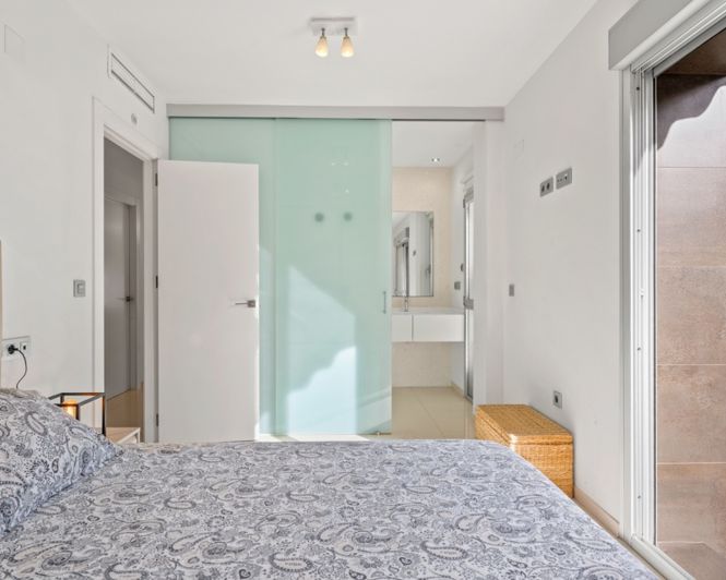 Image No.13-3 Bed Villa for sale