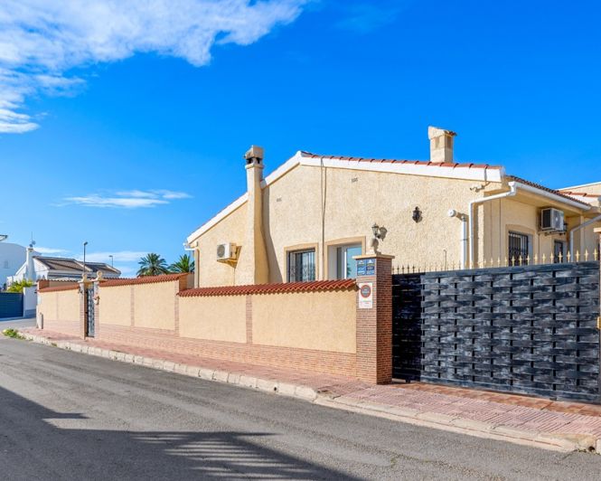 Image No.18-Villa de 4 chambres à vendre à Ciudad Quesada