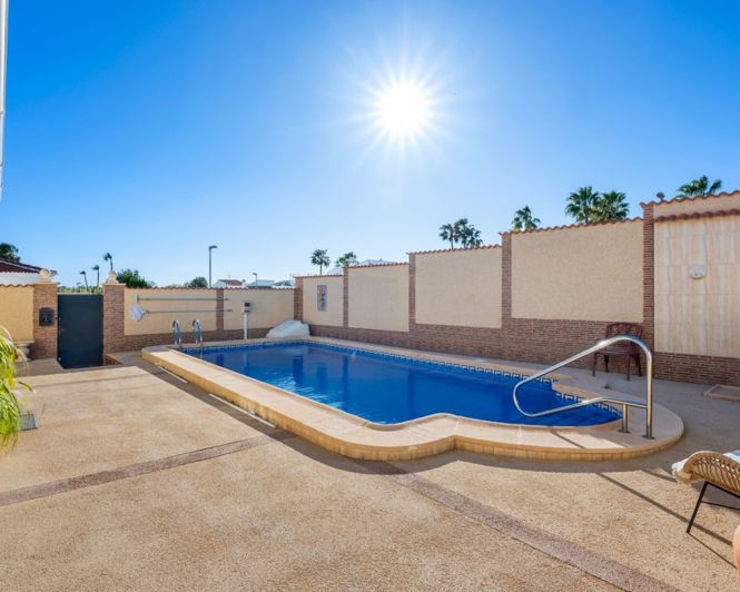 Image No.4-Villa de 4 chambres à vendre à Ciudad Quesada