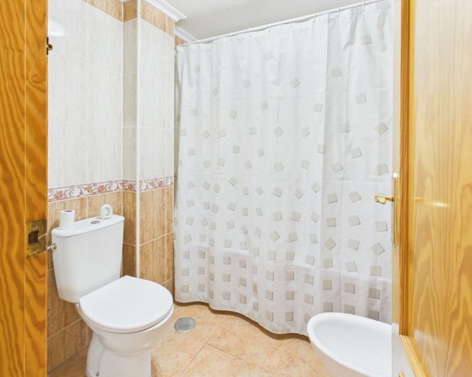Image No.18-3 Bed Apartment for sale