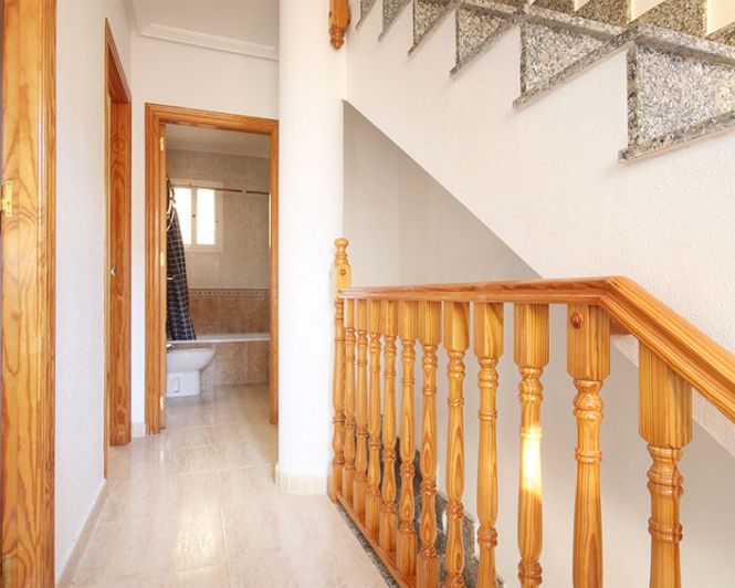 Image No.10-3 Bed Townhouse for sale