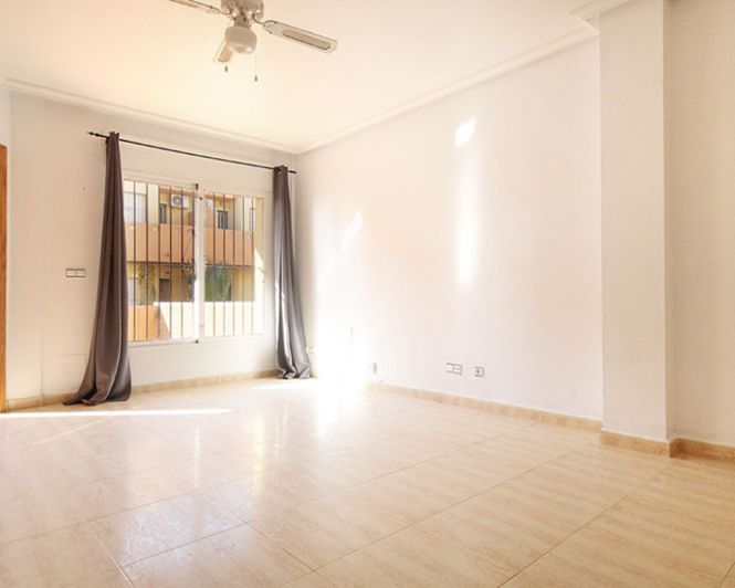 Image No.4-3 Bed Townhouse for sale