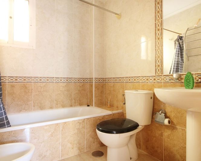 Image No.9-3 Bed Townhouse for sale