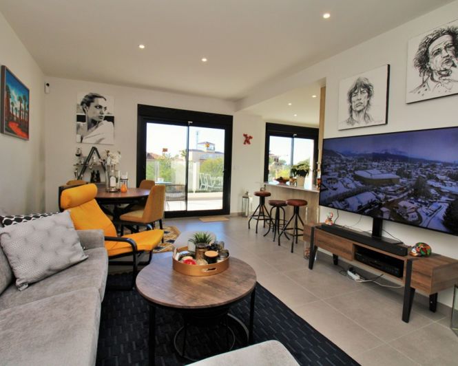 Image No.11-2 Bed Apartment for sale