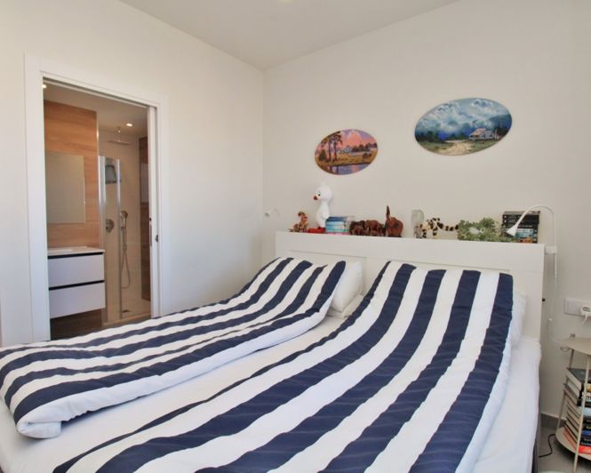 Image No.17-2 Bed Apartment for sale