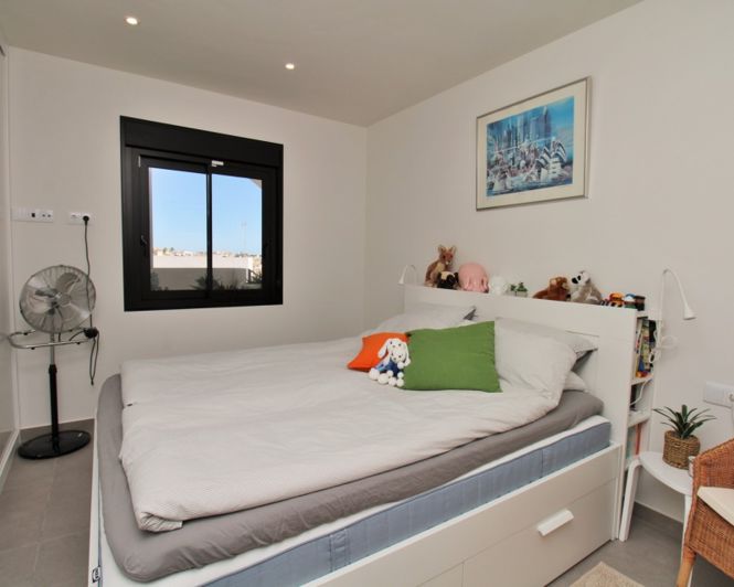 Image No.19-2 Bed Apartment for sale