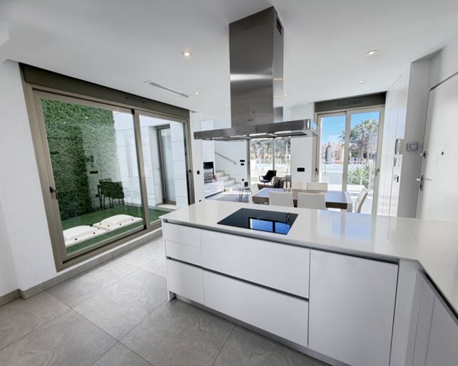 Image No.11-4 Bed Villa for sale