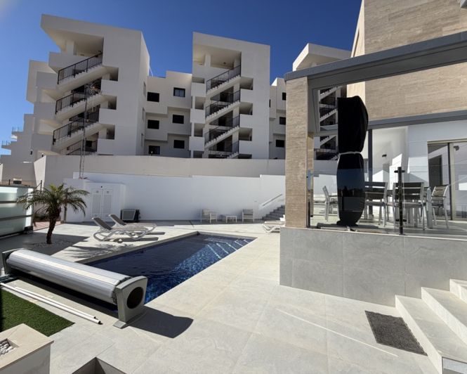 Image No.3-4 Bed Villa for sale