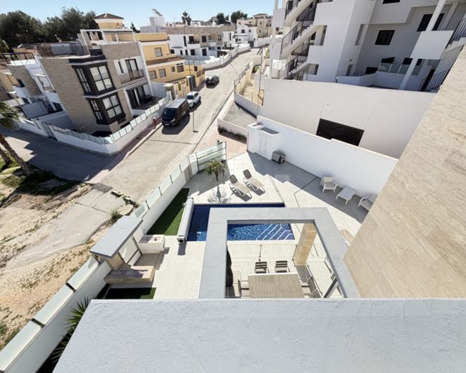 Image No.33-4 Bed Villa for sale