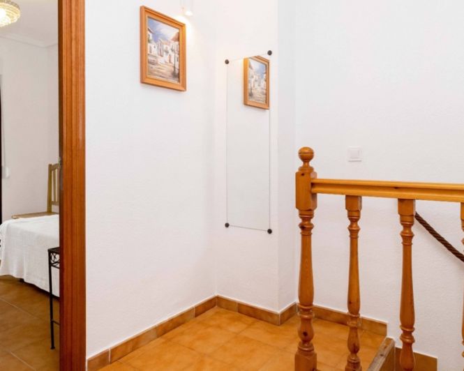 Image No.12-3 Bed Townhouse for sale