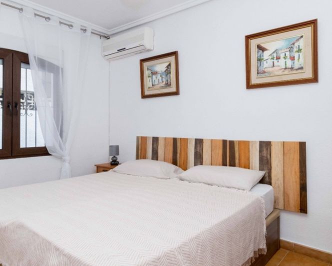 Image No.15-3 Bed Townhouse for sale