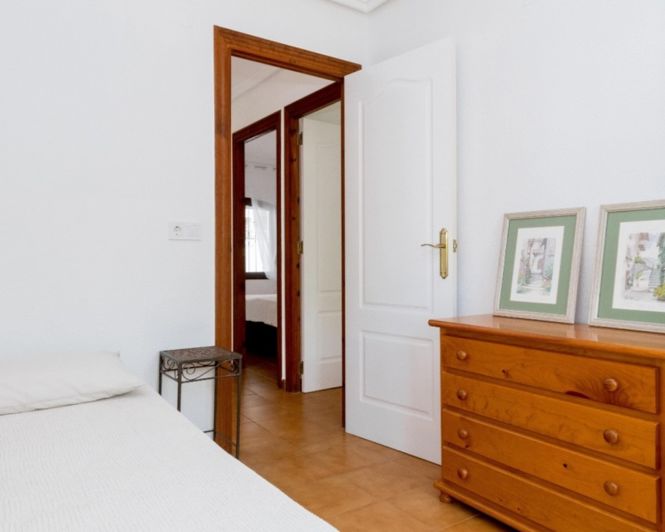 Image No.21-3 Bed Townhouse for sale