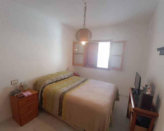 Image No.20-2 Bed Bungalow for sale