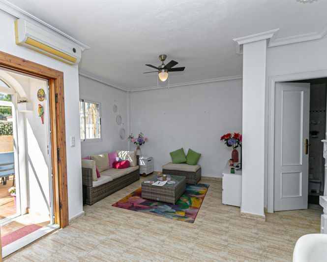 Image No.12-2 Bed Townhouse for sale