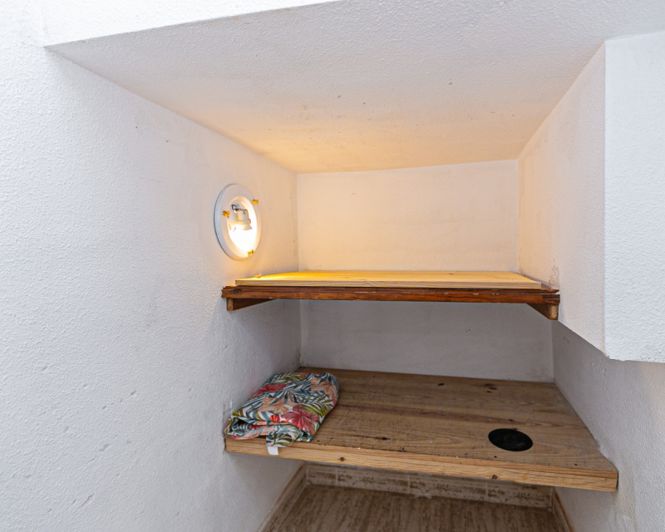 Image No.16-2 Bed Townhouse for sale