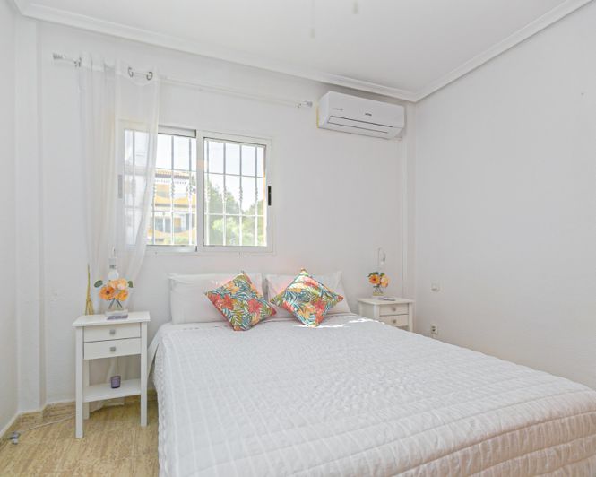 Image No.22-2 Bed Townhouse for sale