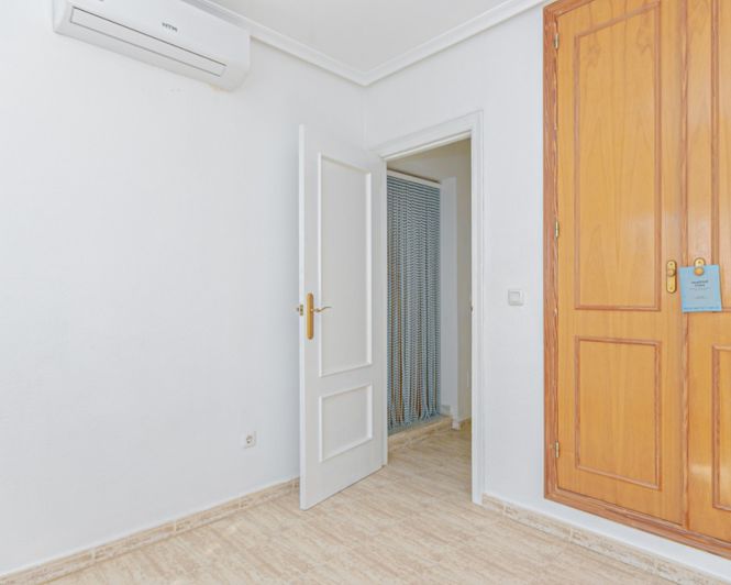 Image No.26-2 Bed Townhouse for sale