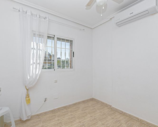 Image No.28-2 Bed Townhouse for sale