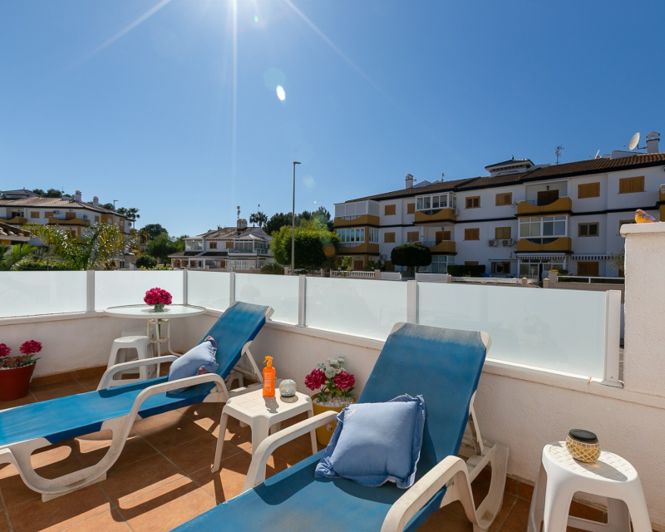 Image No.32-2 Bed Townhouse for sale