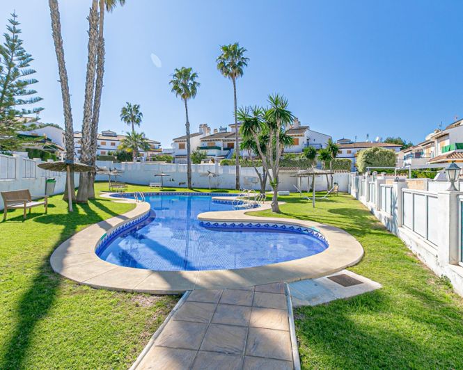 Image No.45-2 Bed Townhouse for sale