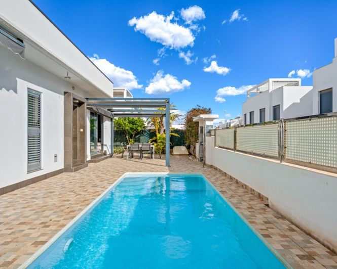 Image No.26-3 Bed Villa for sale