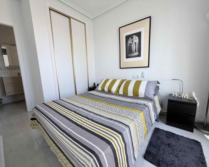Image No.13-3 Bed Townhouse for sale