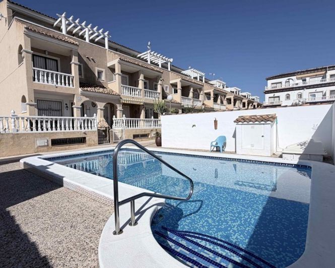 Image No.14-3 Bed Townhouse for sale