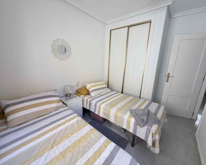 Image No.25-3 Bed Townhouse for sale
