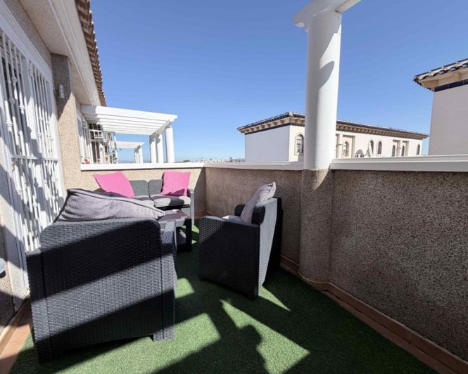 Image No.31-3 Bed Townhouse for sale