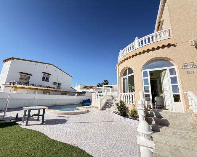 Image No.2-Villa de 3 chambres à vendre à Villamartin