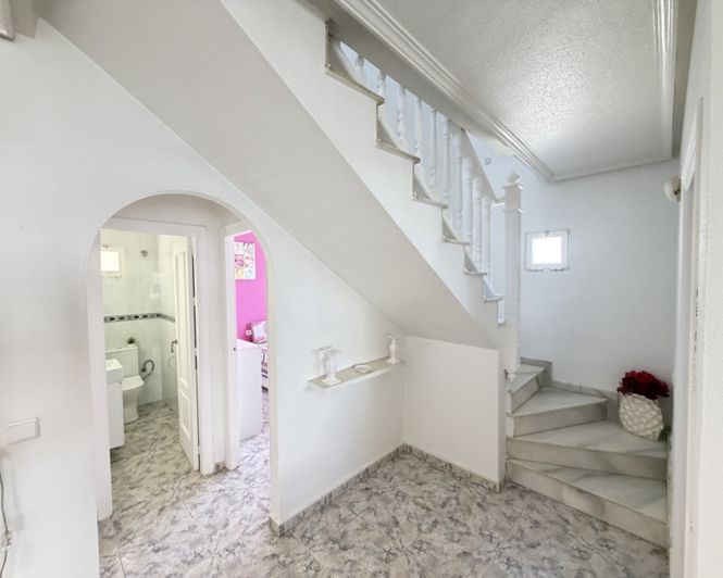 Image No.18-3 Bed Apartment for sale