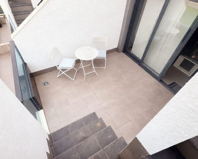 Image No.10-2 Bed Apartment for sale