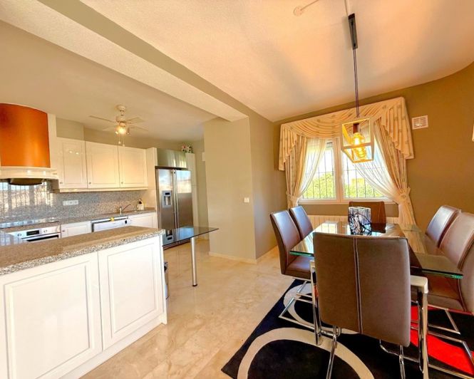 Image No.10-3 Bed Villa for sale