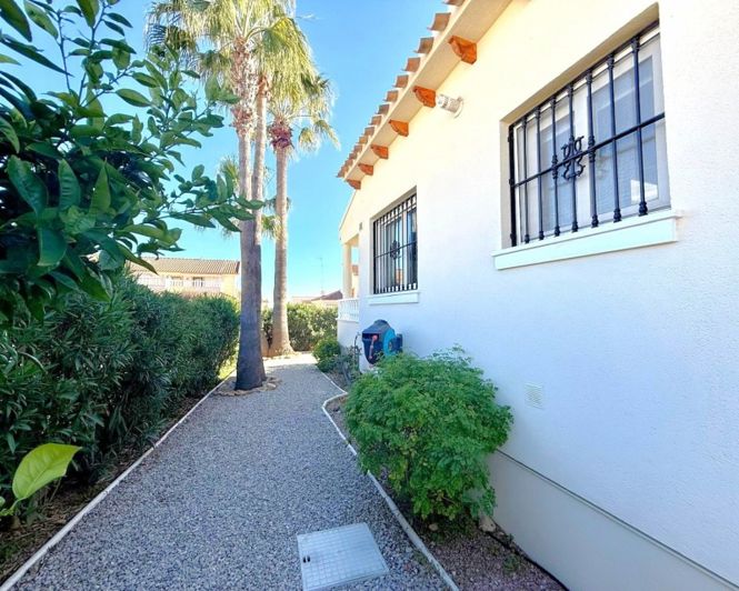Image No.3-Villa de 3 chambres à vendre à Villamartin