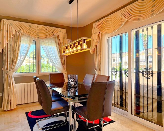 Image No.9-3 Bed Villa for sale