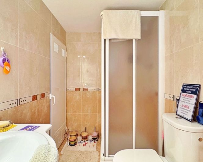 Image No.21-3 Bed Townhouse for sale