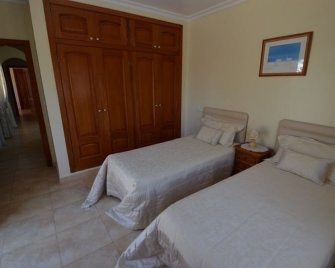 Image No.10-4 Bed Villa for sale