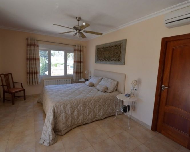 Image No.12-4 Bed Villa for sale