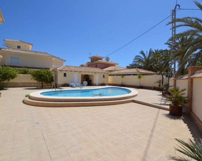 Image No.3-4 Bed Villa for sale