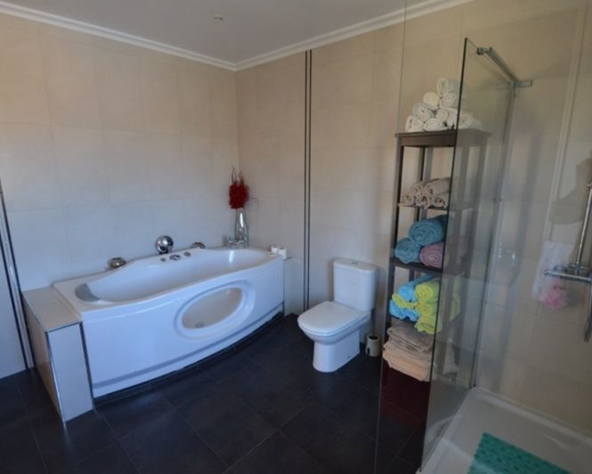 Image No.9-4 Bed Villa for sale