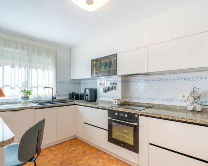 Image No.10-2 Bed Townhouse for sale